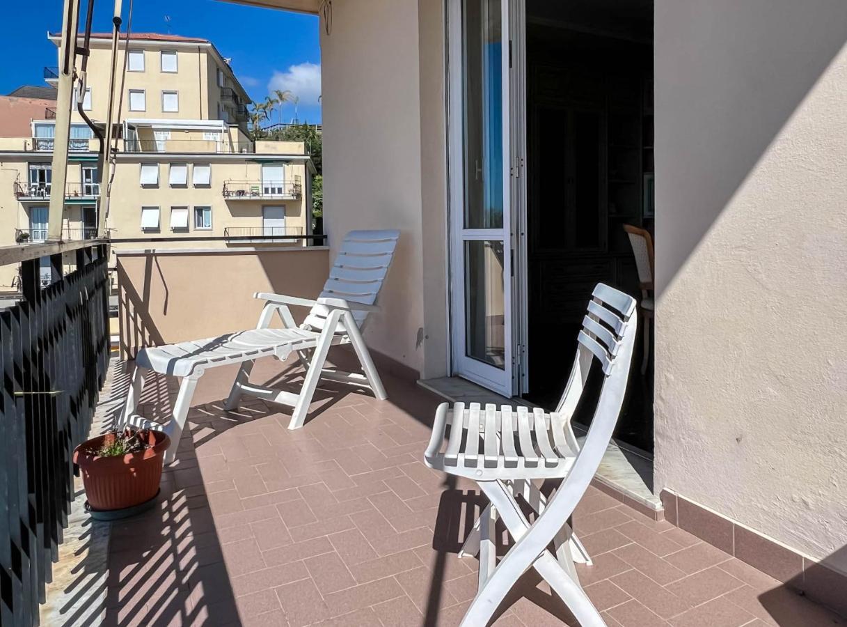 Grande Appartamento Vista Mare Varraze Exterior foto